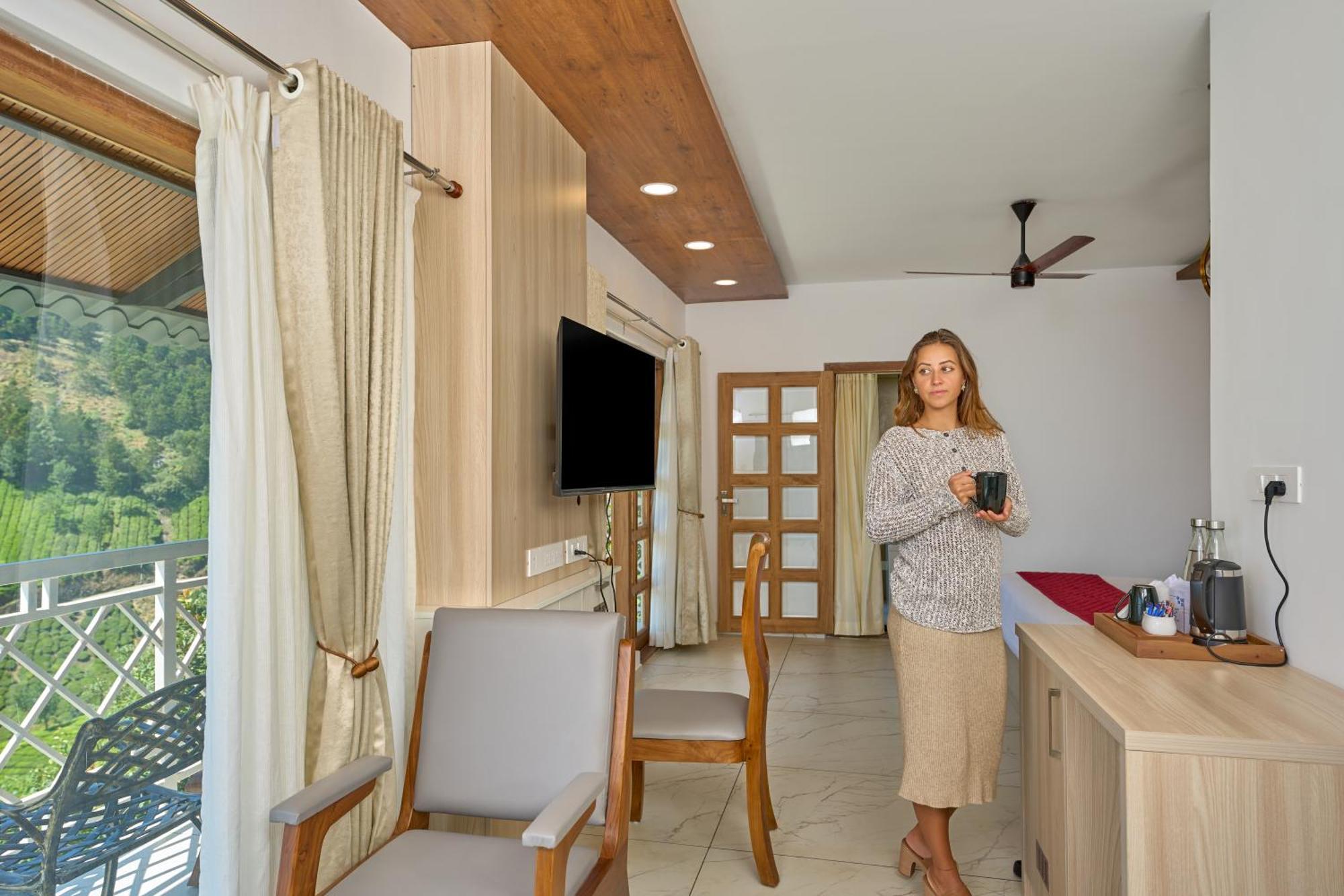 The Planet Munnar Hotel Suryanelli Exterior photo